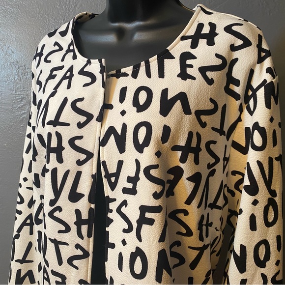 SHEIN Curve White Jacket with black Graphic Letters - Picture 2 of 14